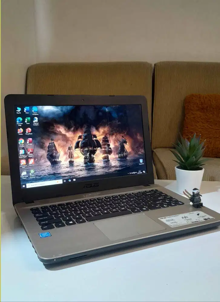 Laptop Terjangkau Asus X441N 4200 SSD NO MINUS