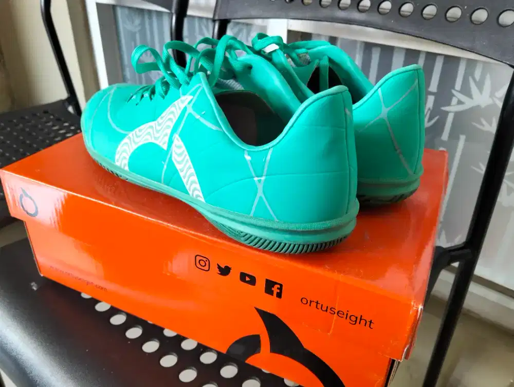 Jual cepat sepatu futsal Ortus size 41
