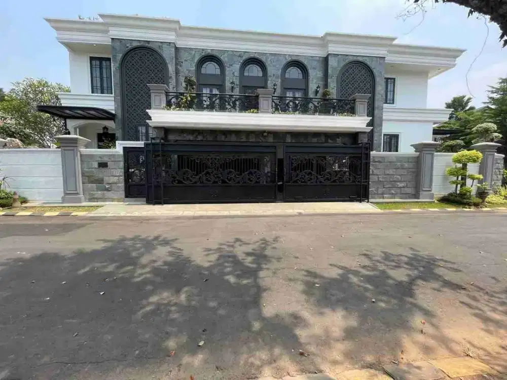dijual rumah mewah kolam Renang Citragrand