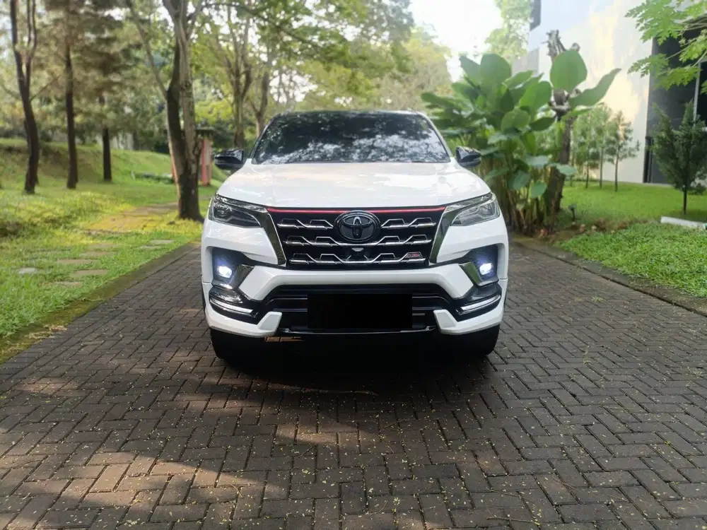TOYOTA FORTUNER VRZ TRD AT 2021