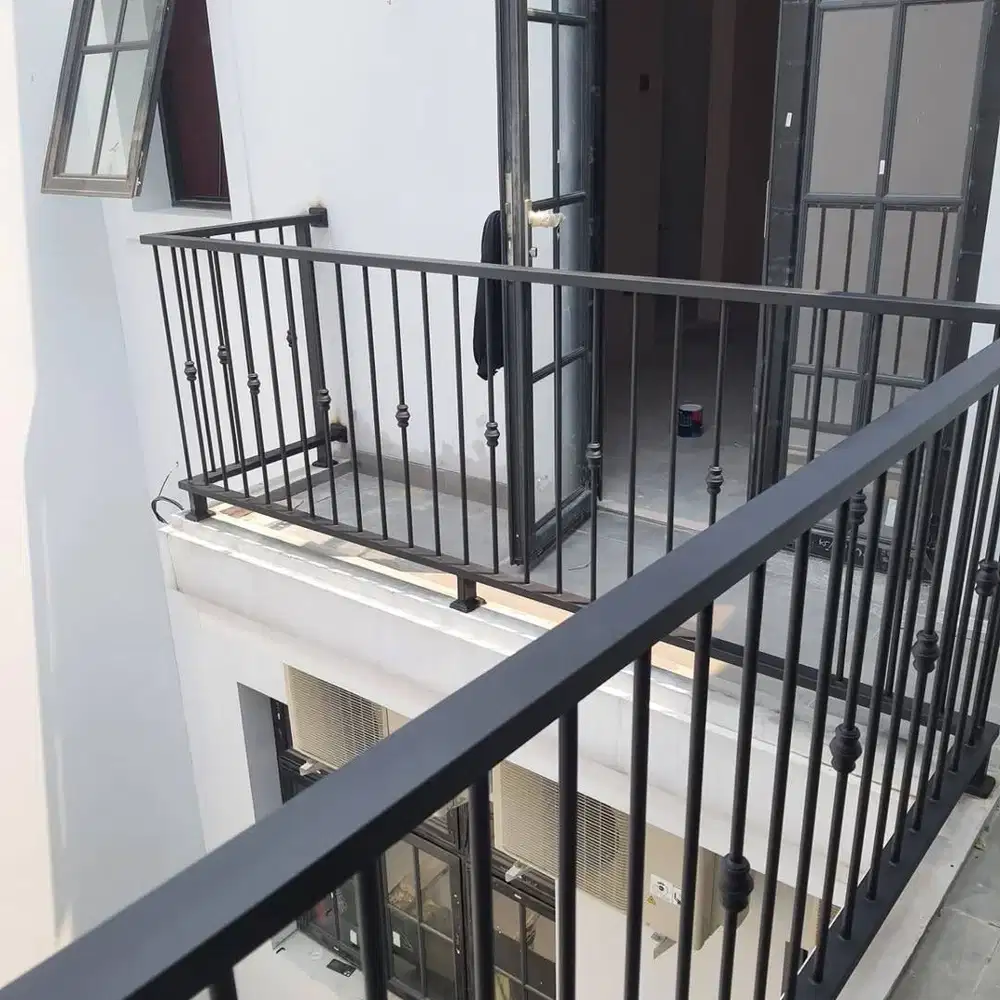 Railing balkon/tangga rumah