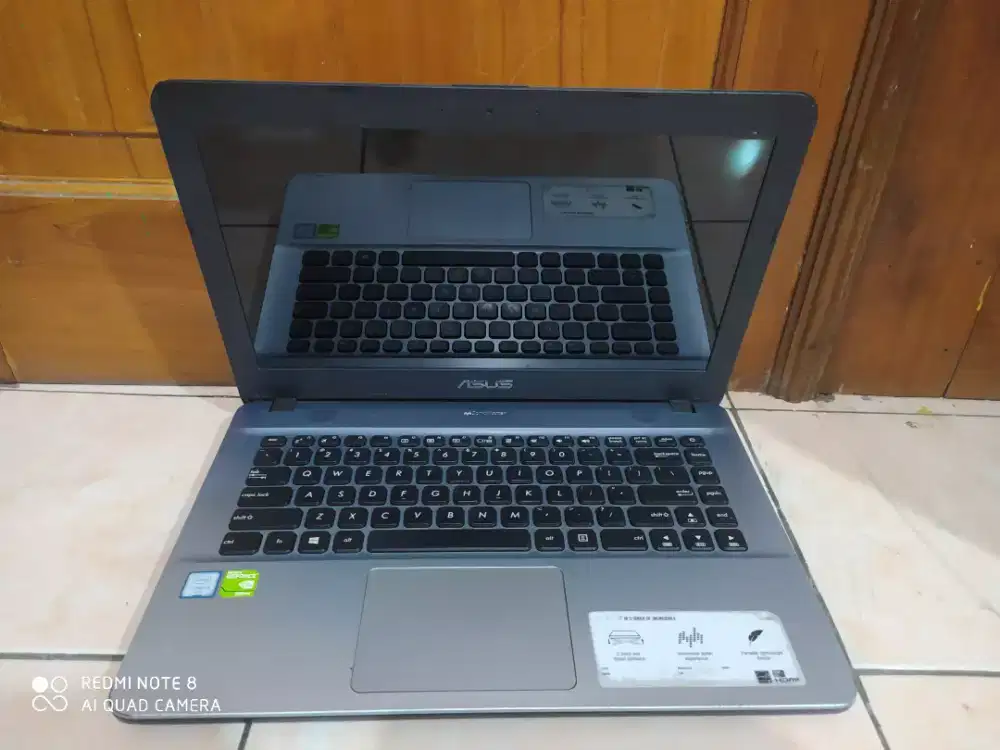 Asus x441U/Core i3 gen 6 Ram 4gb/SSD 128gb/ VGA Nvidia GeForce 920mx