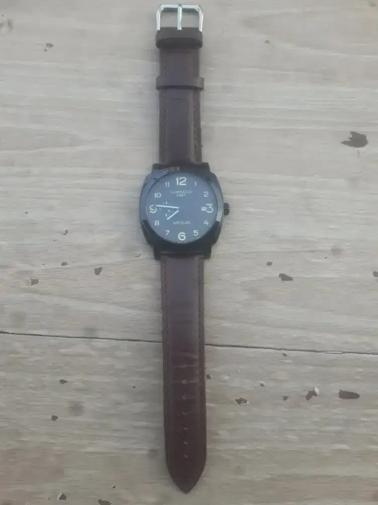 Jam tangan sekond 200k