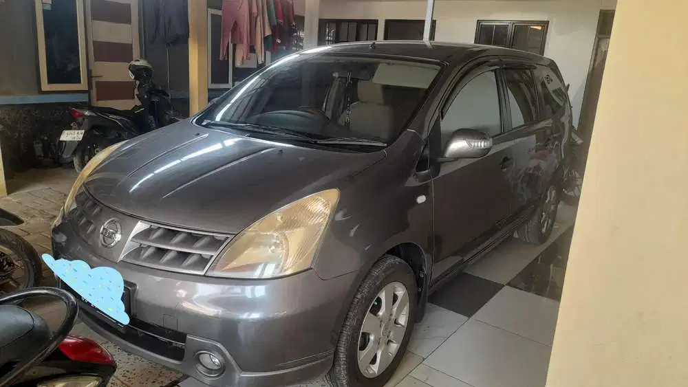 Nissan Grand livina 2011 Bensin