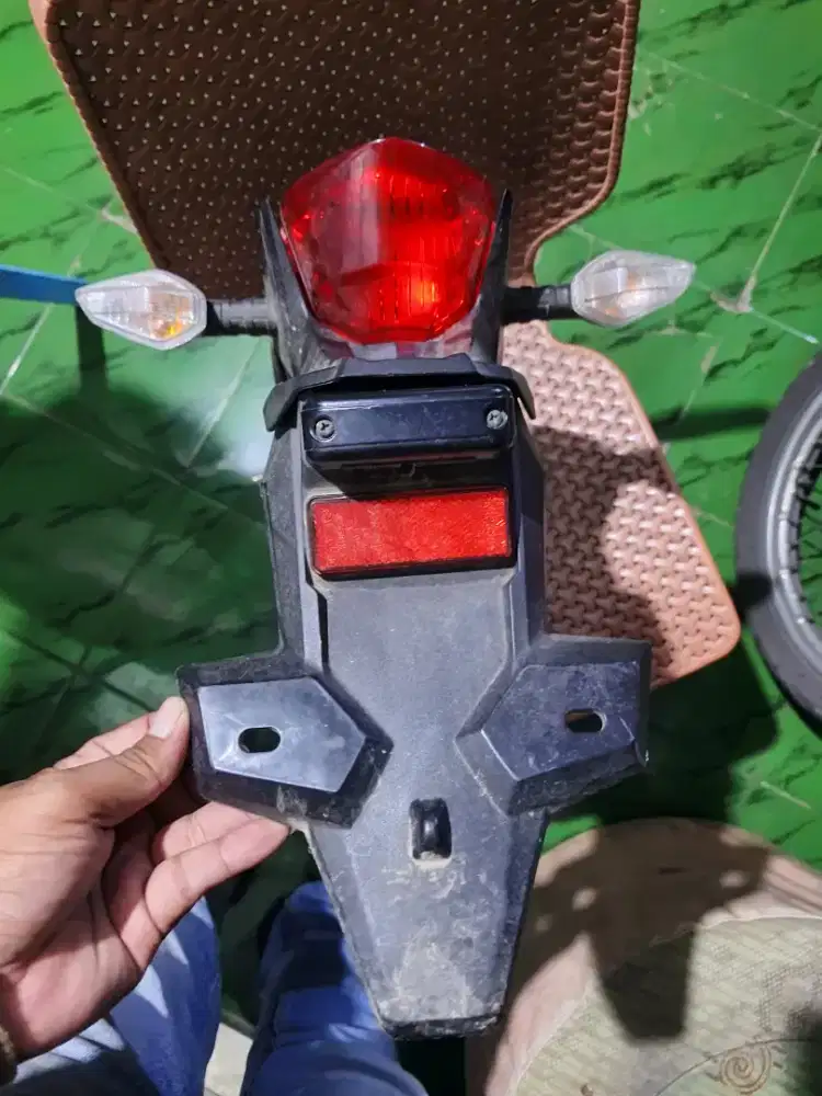 Spakbor dan stoplamp CRF