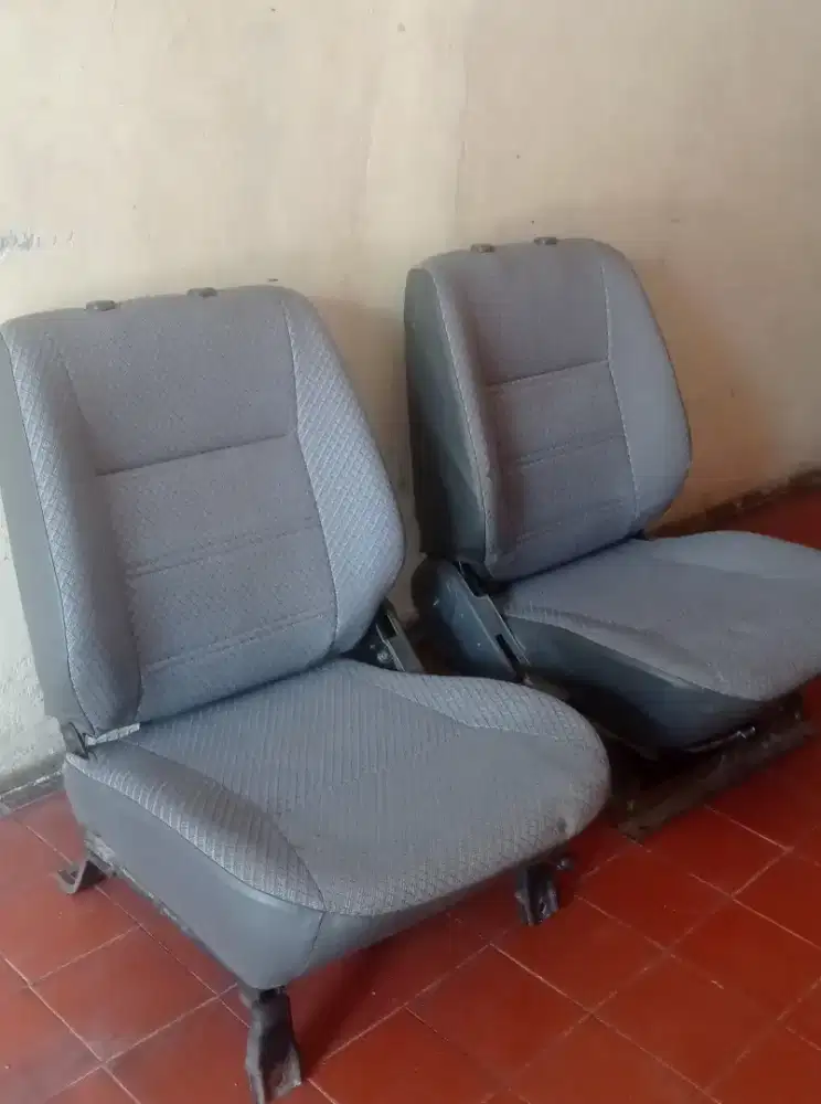 Jual jok depan mobil satu set kanan kiri