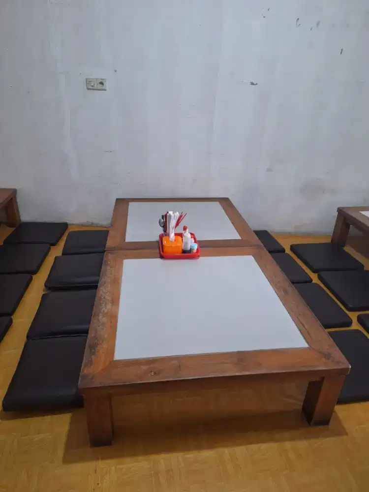 Meja+sofa lesehan
