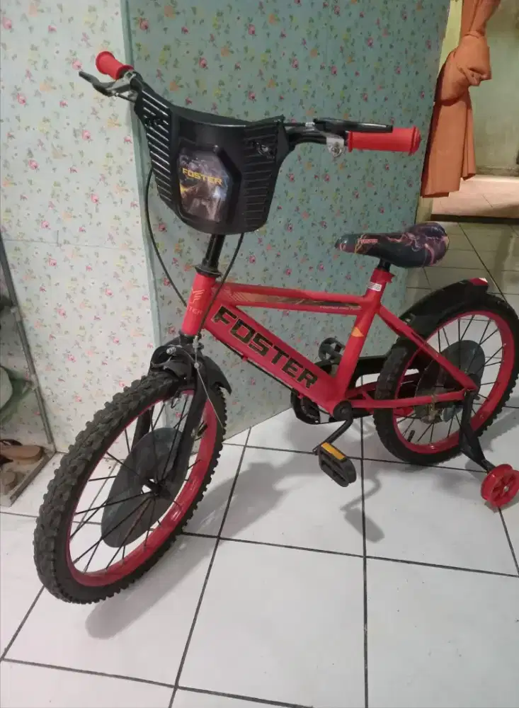 Sepeda pancal foster