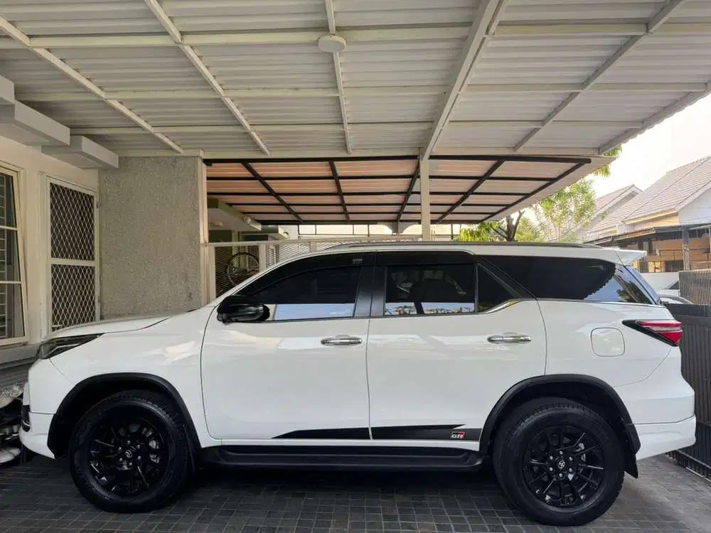 Toyota Fortuner GR 2.4 2021