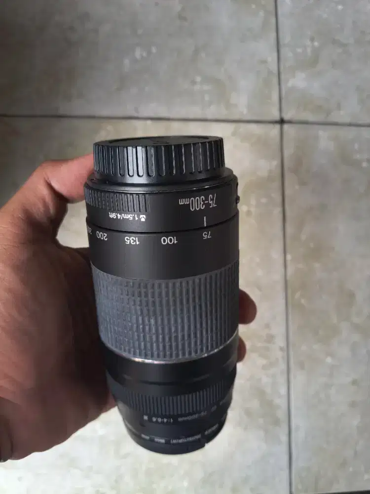 Lensa Tele 75-300mm