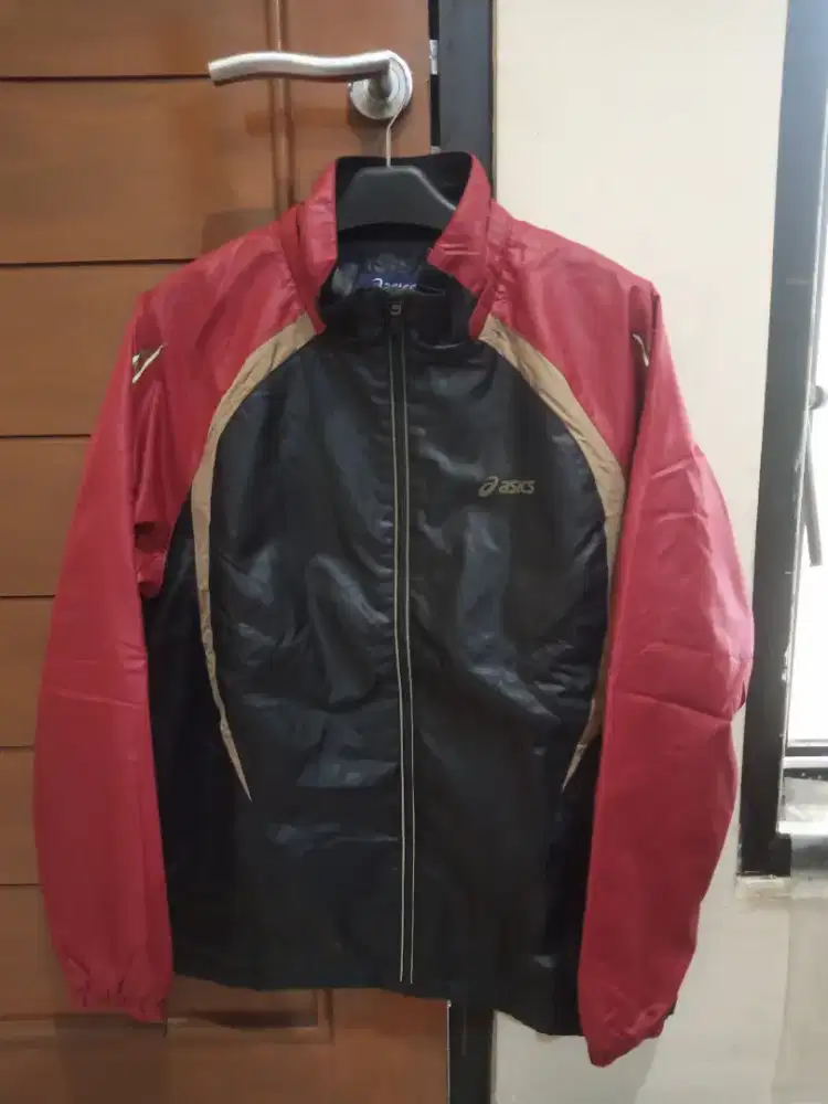 ASICS - Jaket Running Windrunner Windbreaker Inner Polar