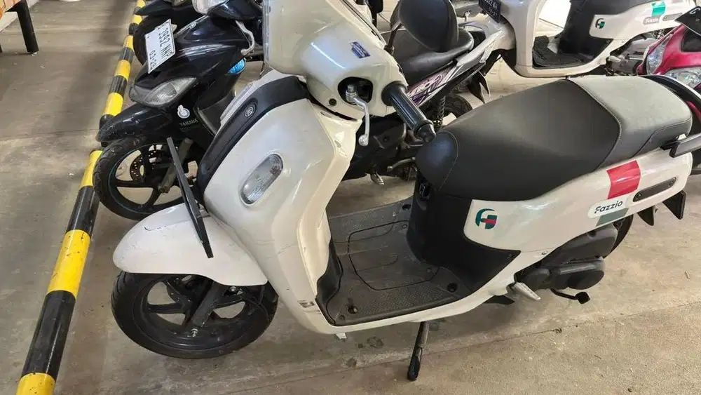 Yamaha Fazzio Hybrid 2023 - White - Kondisi Istimewa