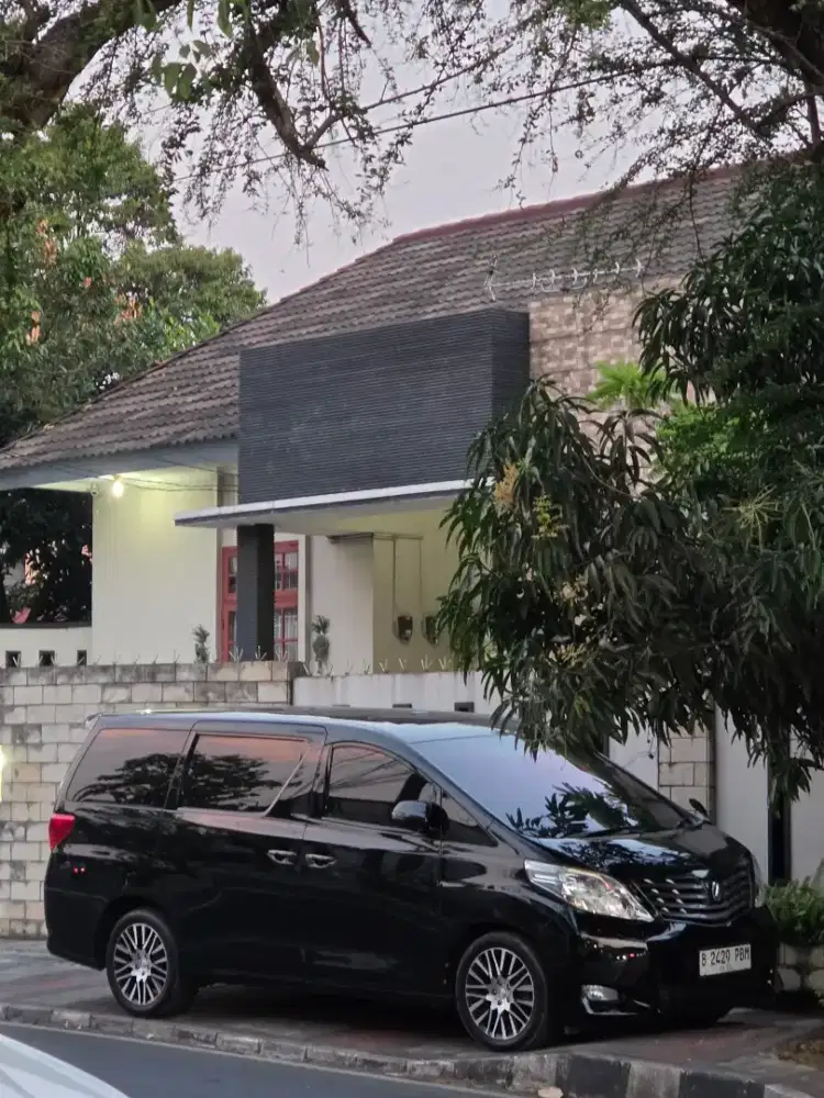 Toyota Alphard Hitam Pajak Hidup