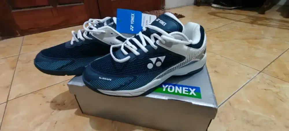 Sepatu Badminton Yonex Hy Ultra
