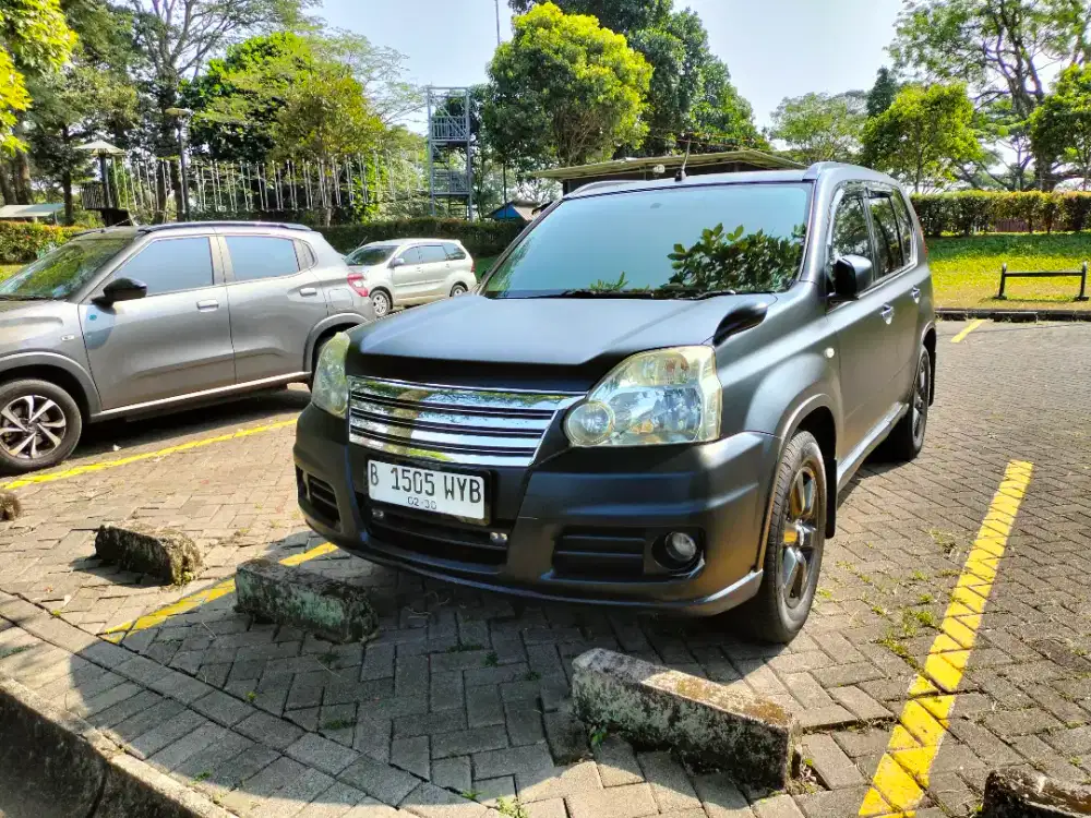 Nissan X-Trail 2.5 Autech th 2010 Bensin , khusus pemakai aja