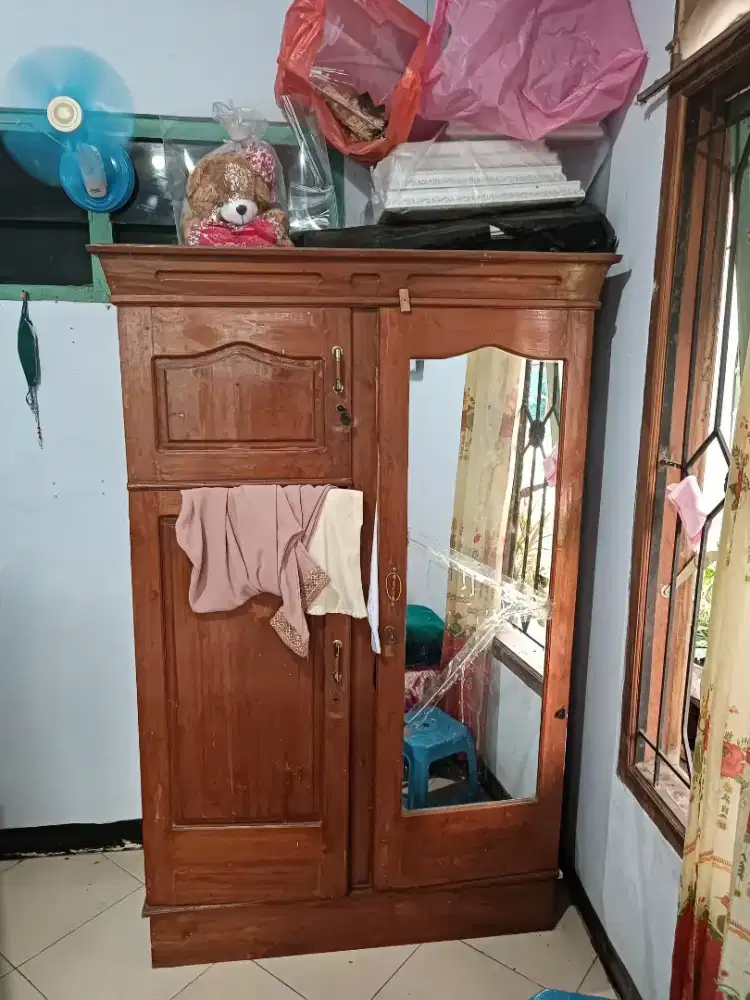LEMARI JATI ASLI