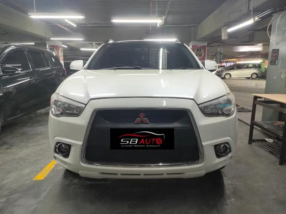 MITSUBISHI OUTLANDER PX 2.0 AT 2013 NIK 2012