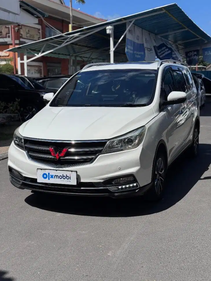 Wuling Cortez 1.8 L Lux AMT Bensin AT 2018 Putih (BP)