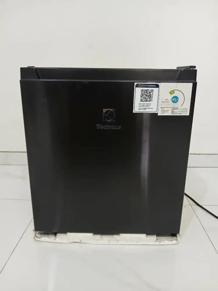 Kulkas Kecil Mini bar Merk Electrolux no minus murah bandung
