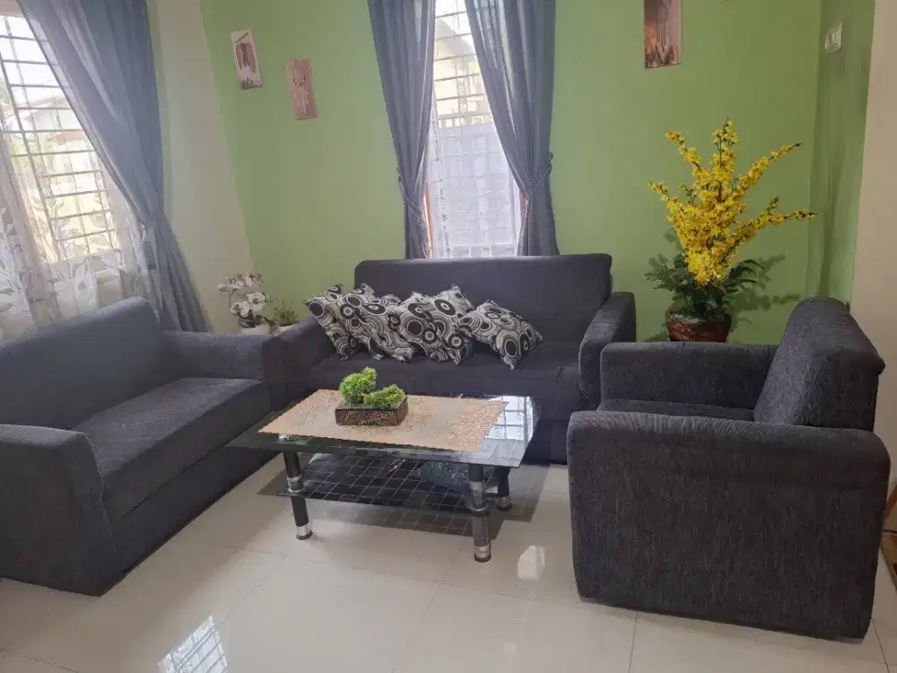 Kursi/sofa bekas (321 dengan 6 bantal)