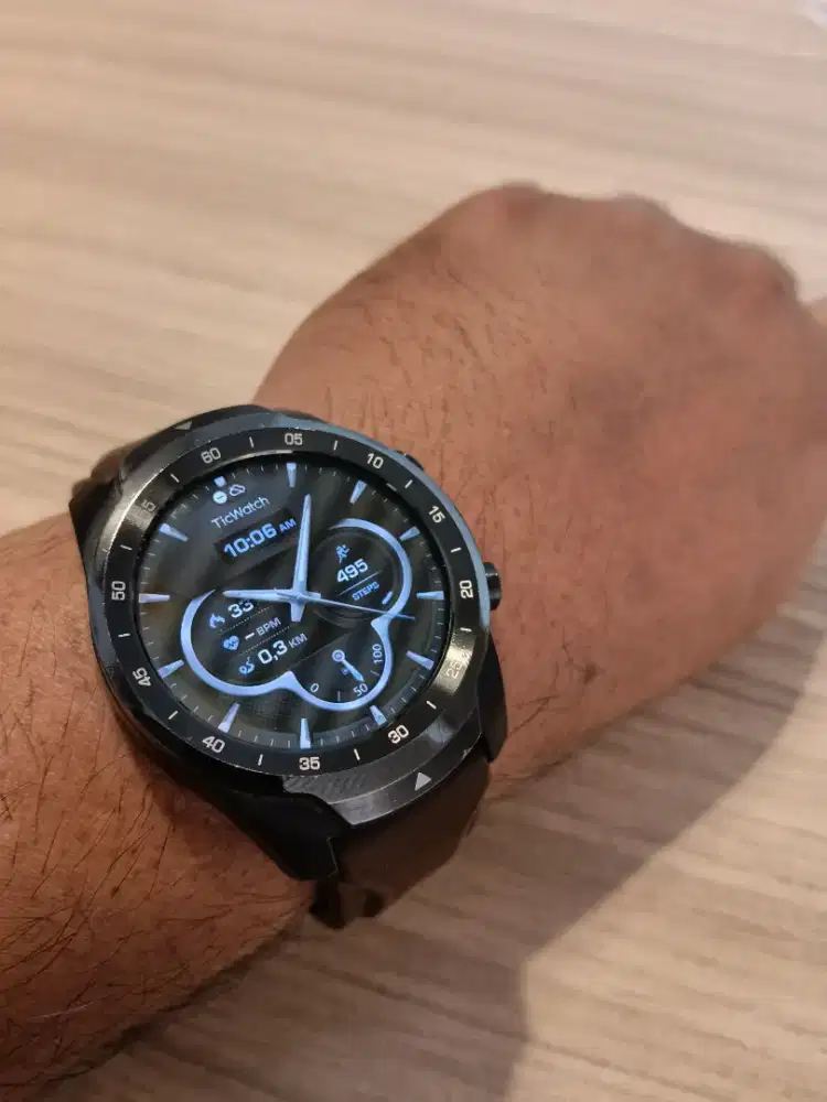 Ticwacth Pro Smartwatch OS 1,4 Amoled + LED Display