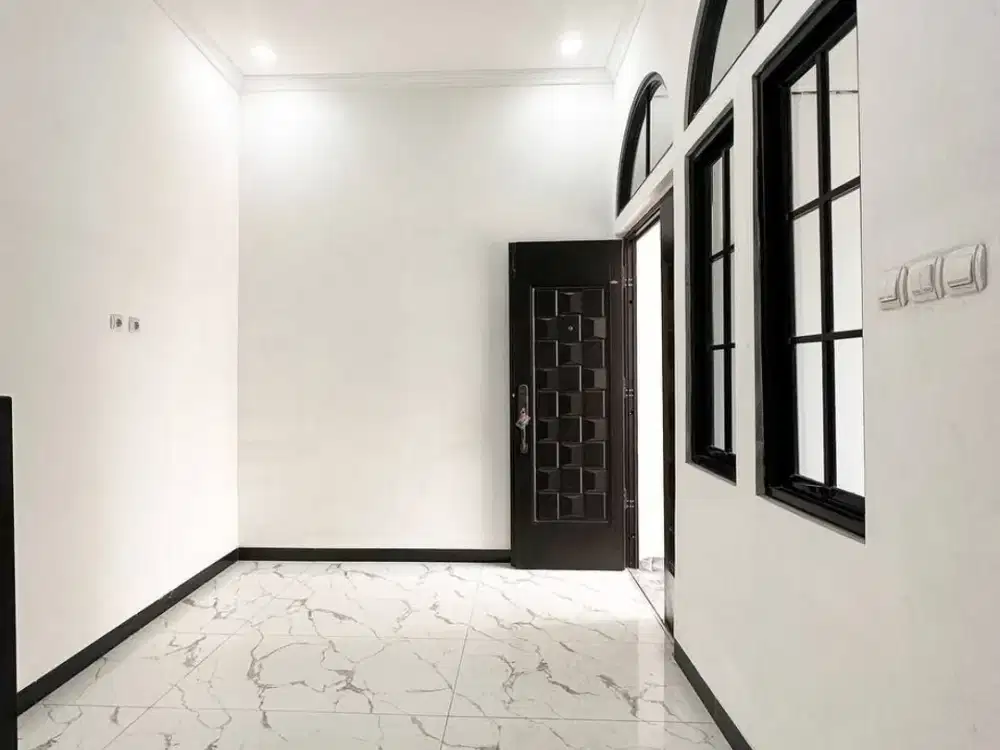 Rumah Towmhouse Batu Ampar Kramatjati SIAP HUNI, Baru di Jaktim Jakarta Timur Dijual APS