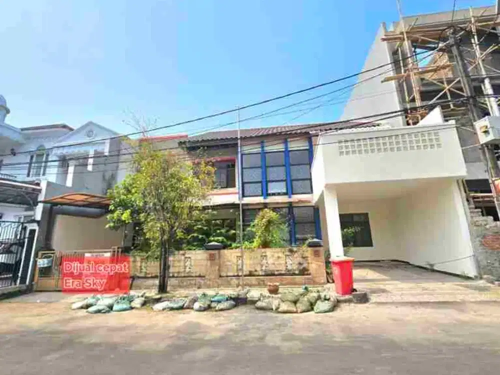 Rumah 2 Lantai Lokasi Strategis di Cluster Harapan Indah Bekasi