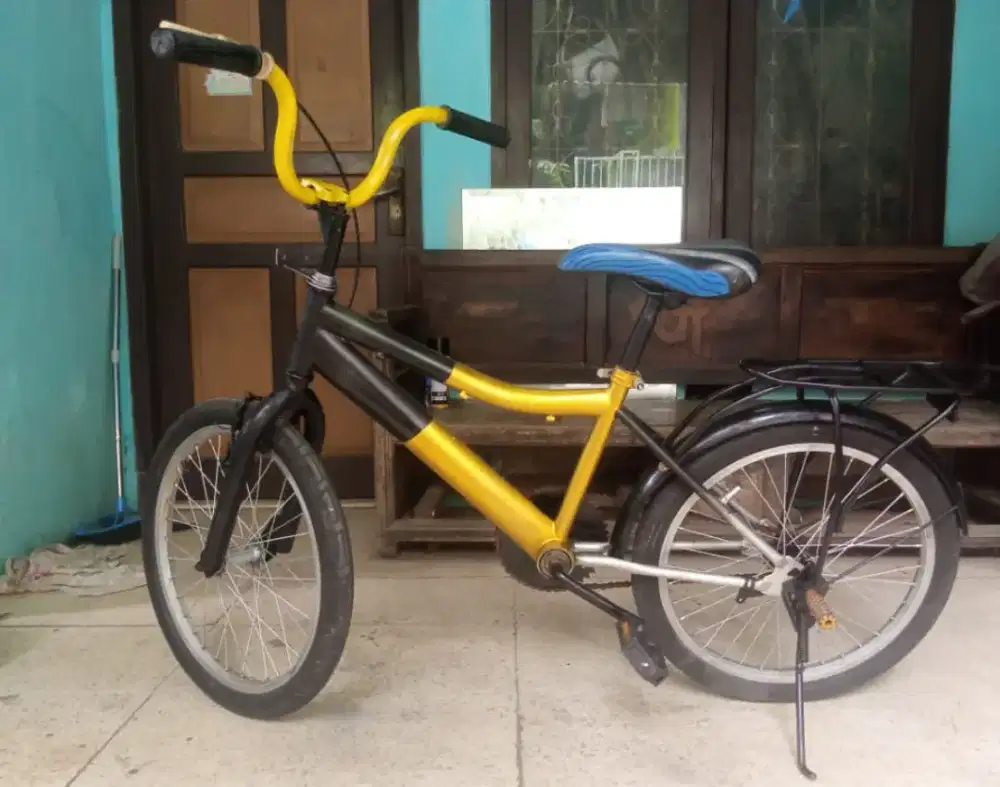 Sepeda BMX model minion