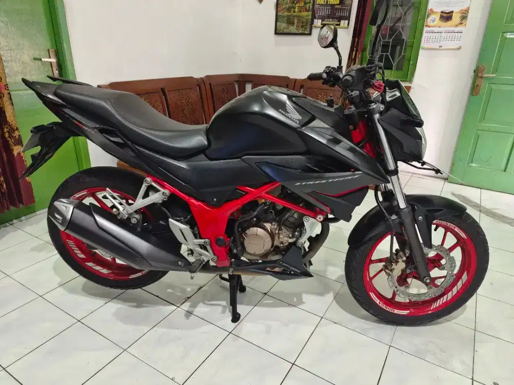 Honda CB150R Special Edition tahun 2020, KM 30 ribuan, pajak panjang.