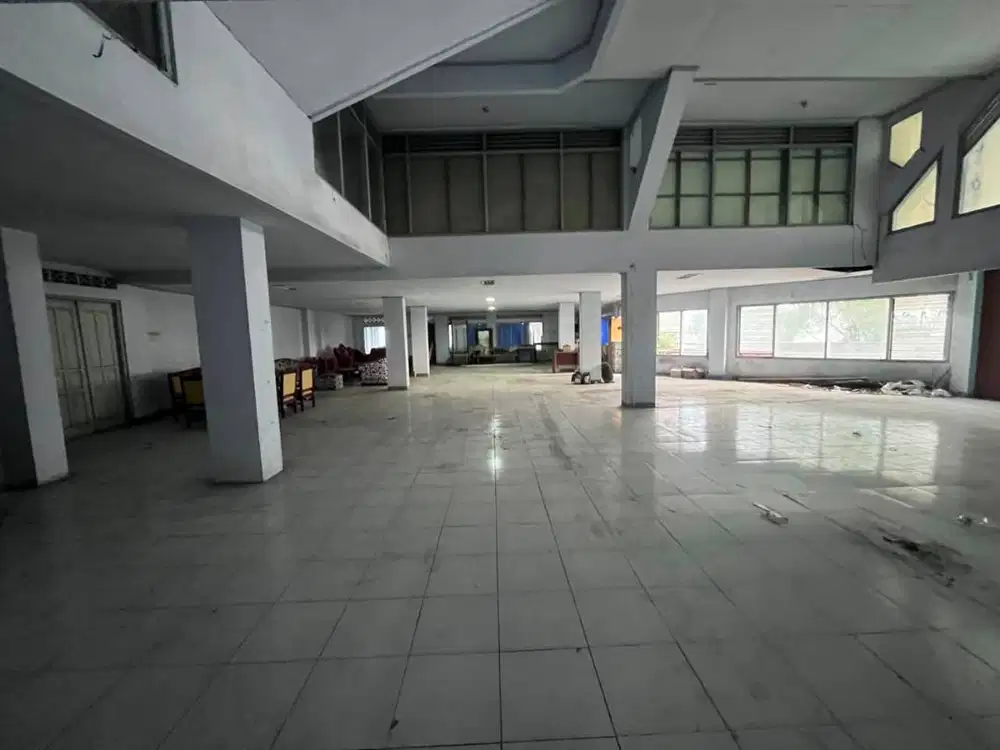 Disewakan ruang usaha di Semarang lokasi strategis tengah kota