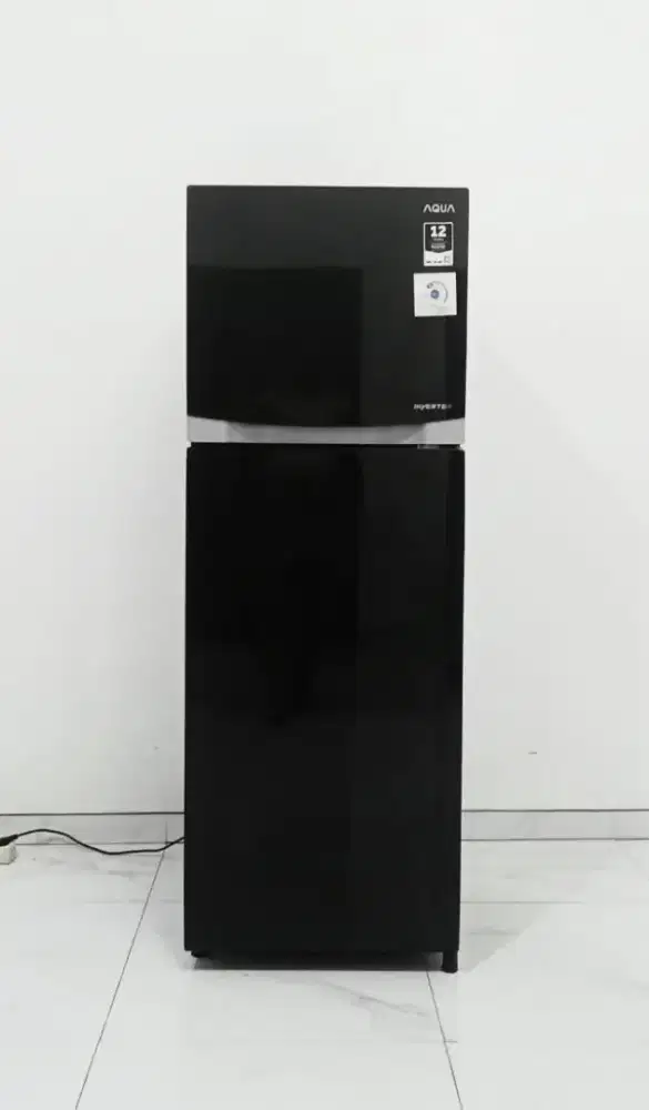Kulkas 2 Pintu Inverter merk Aqua murah bandung