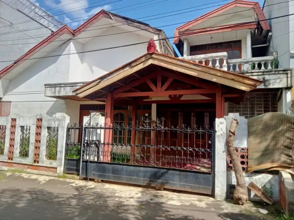 Dijual Rumah 2 Lantai Lokasi Strategis Dekat Akses Stasiun Kebayoran di Jaksel Lr 17864