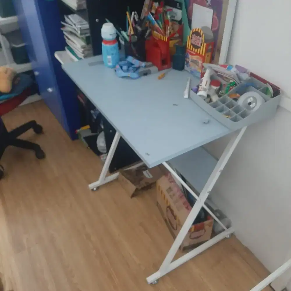 Meja belajar merk informa