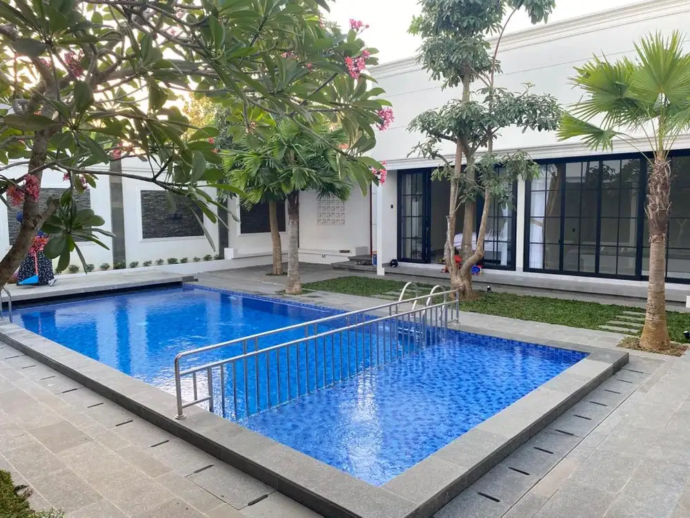 Di jual rumah konsep homestay pool villa
