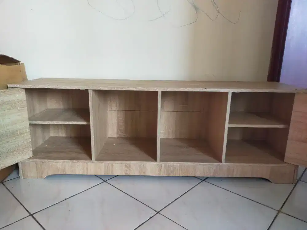 Jual meja tv kondisi istimewa