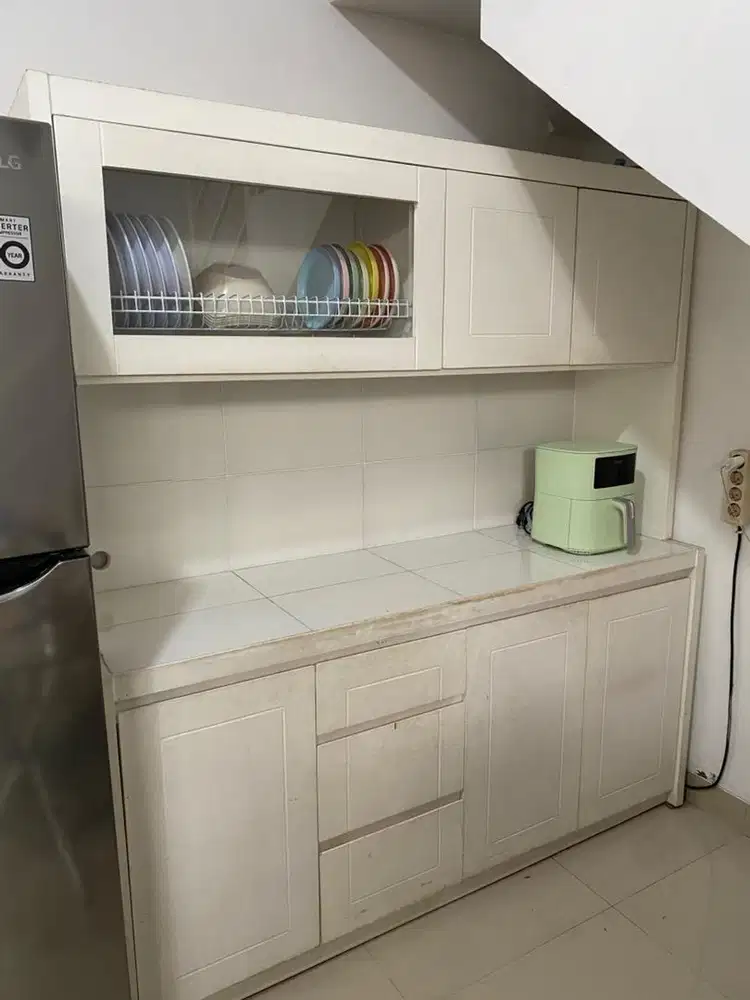 Perabot Rumah Tangga Lemari Sayur dan Rak Piring