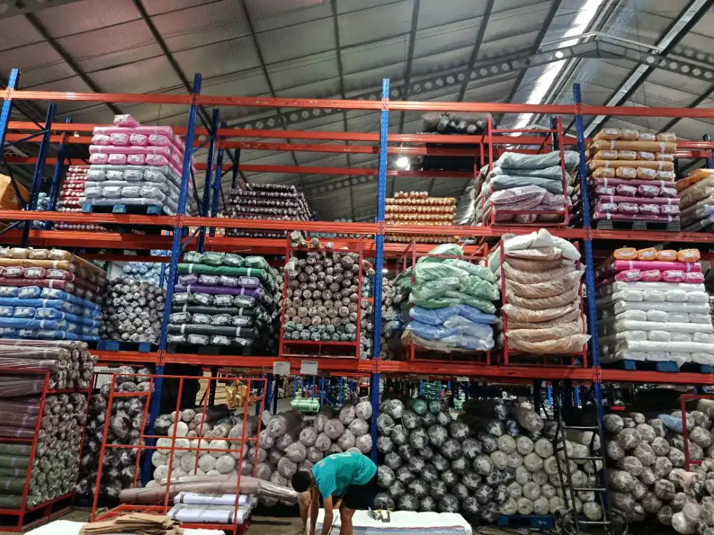 LOWONGAN PEKERJAAN