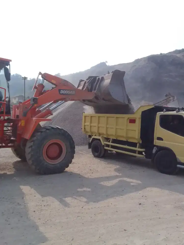 Batu split 1/2 isi 6,4 kubik full bak