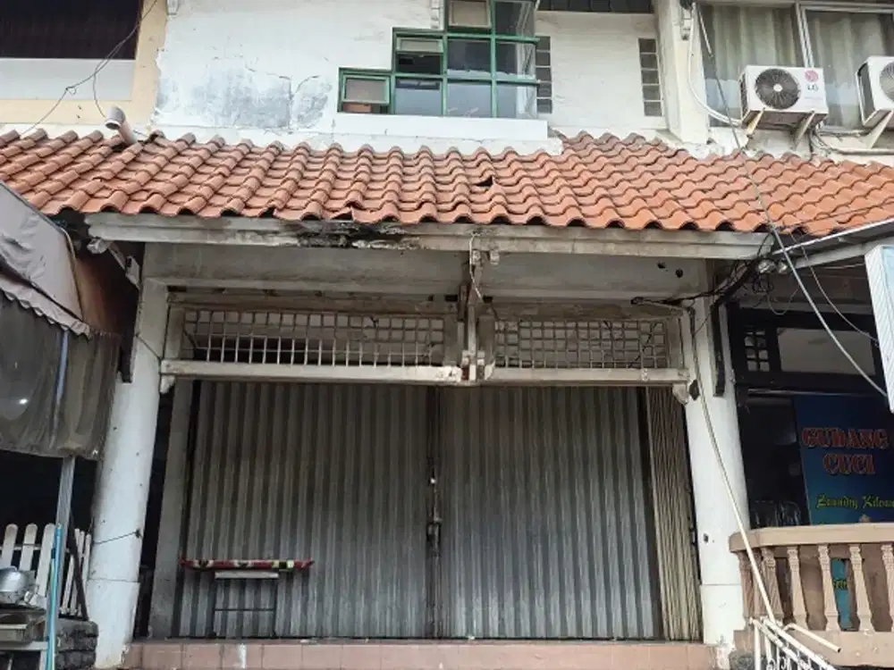 Dijual Cepat Ruko, Lokasi Ramai, di Kemang Pratama, Bekasi