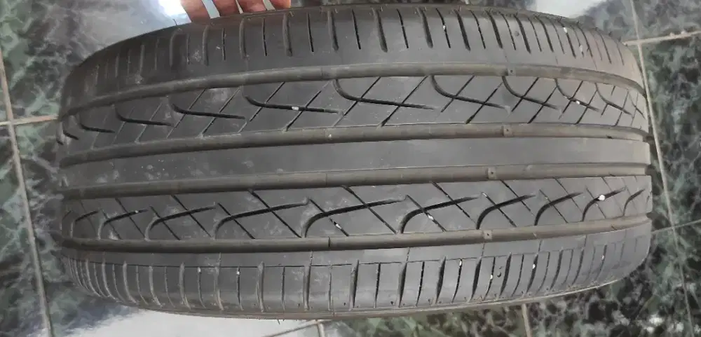 Ban r17 205/45 215/45 alphard kijang innova avanza xenia civic Corolla