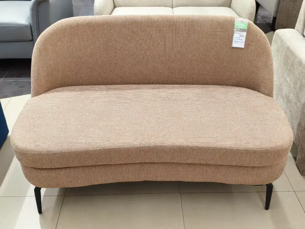 Selma Rener Sofa 2 Seater Fabric – Cokelat