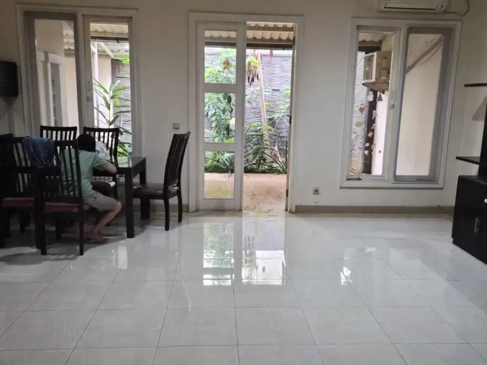 Di Jual Rumah Siap Huni di Cluster Alexandrite Gading Serpong, Tangerang
