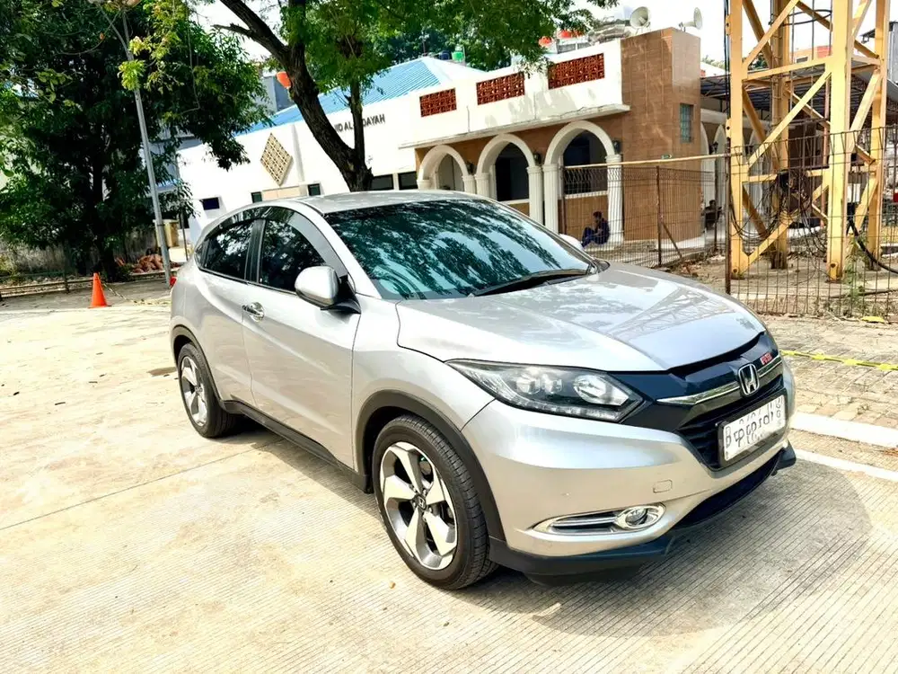 HRV E Tahun 2017 Silver Matic