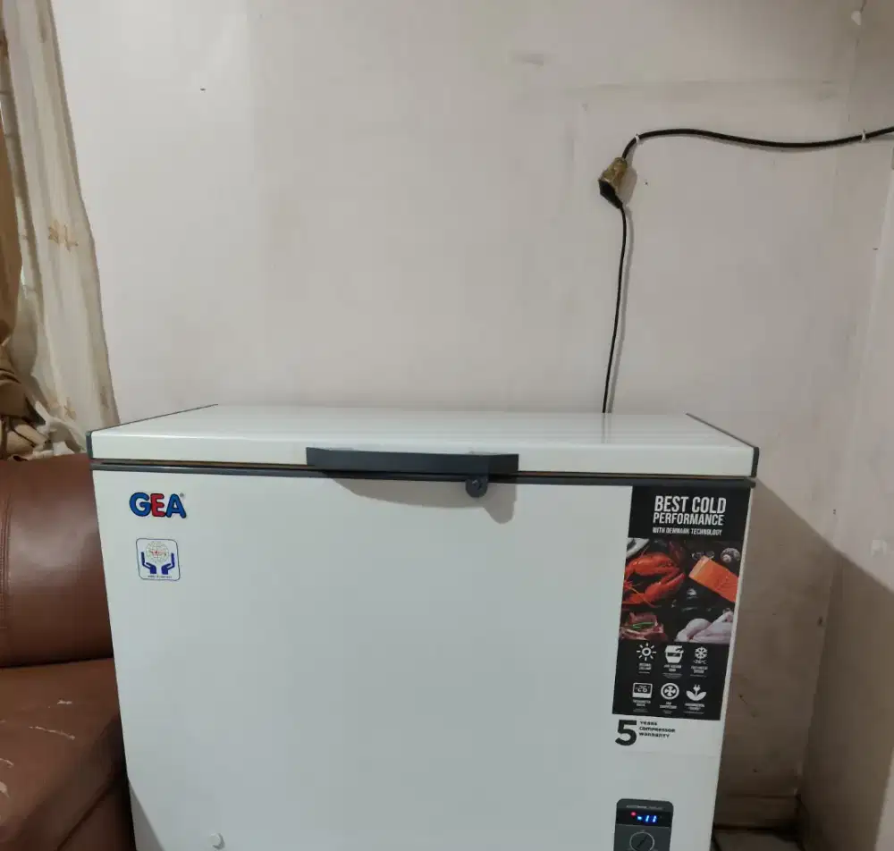 Chest Freezer GEA AB 318R