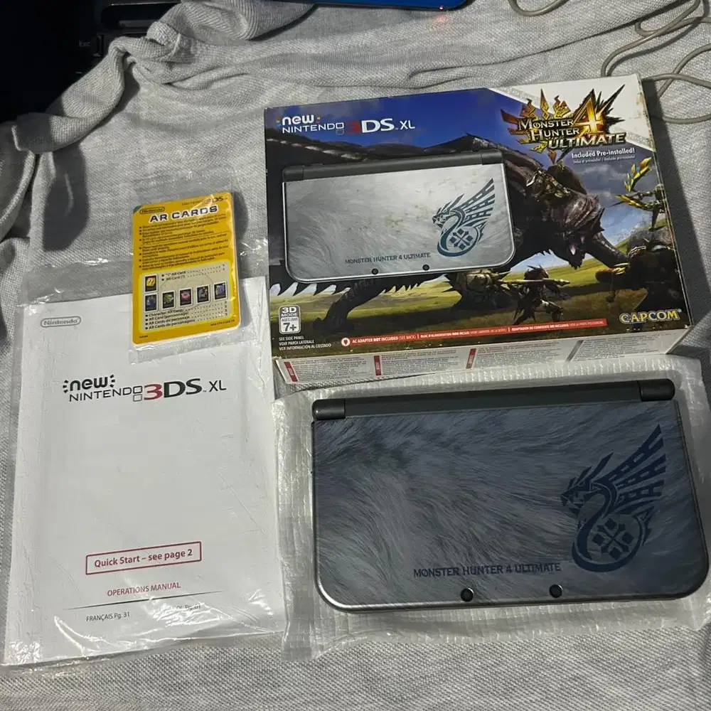 Nintendo New 3DS XL Monster Hunter Limited Edition 32GB FULL GAMES