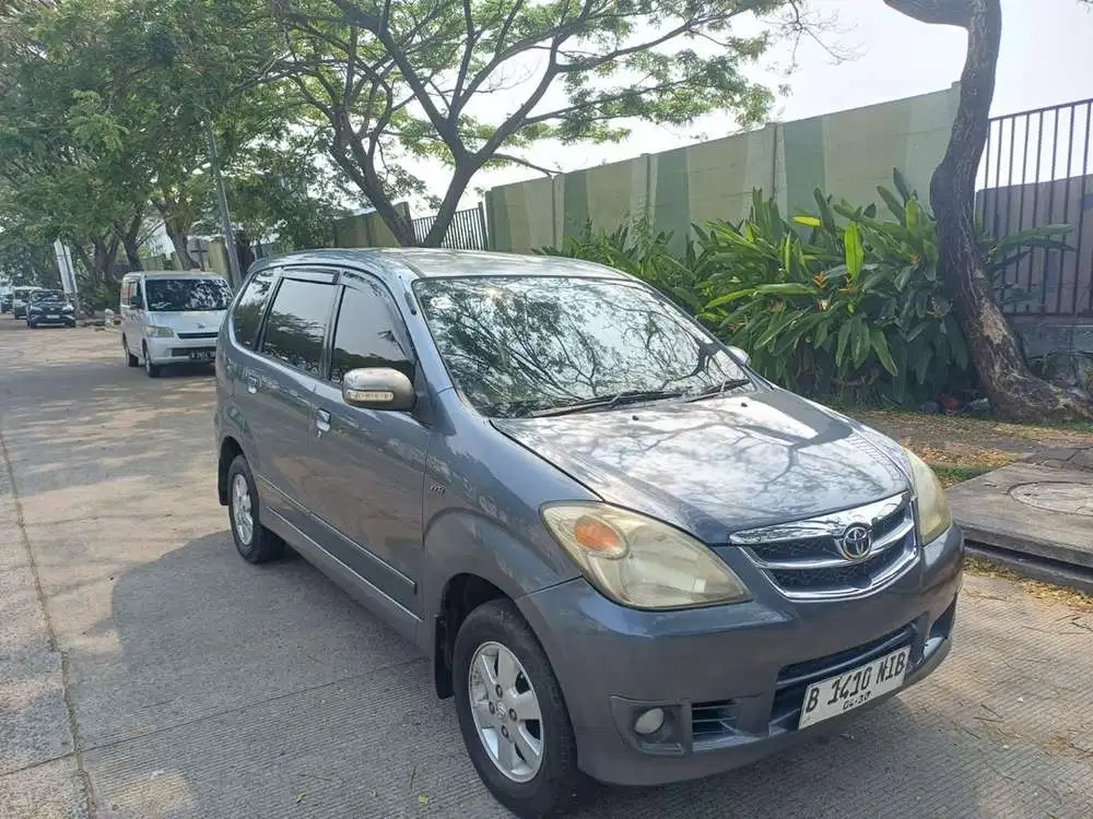 Toyota Avanza 2010 Bensin