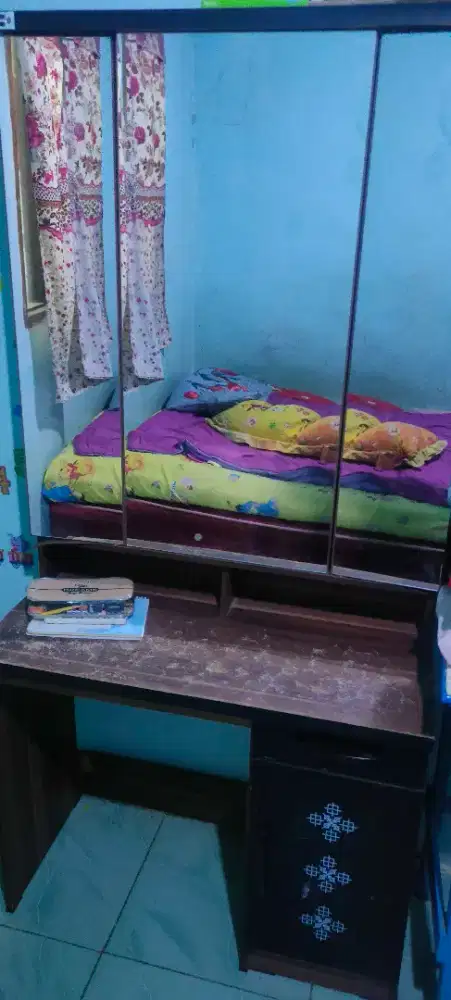 Meja Rias Full Kaca