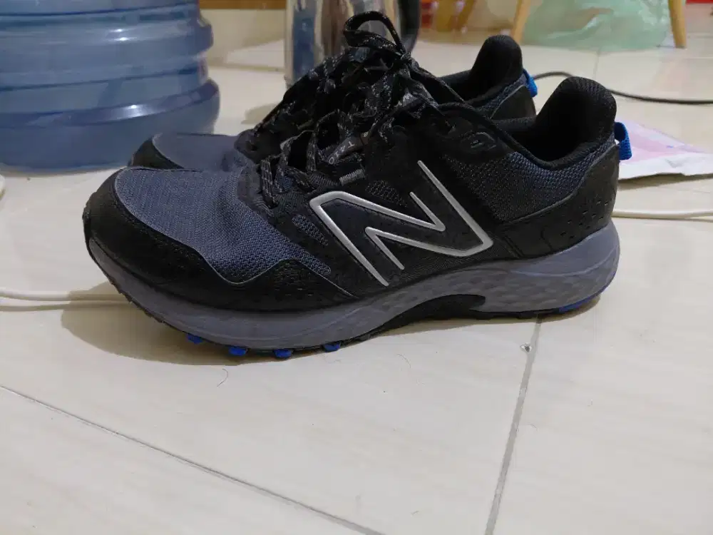New balance uk 44 seperti baru