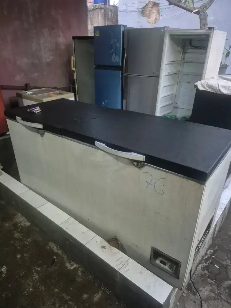 freezer box 600L gea orisinil pembeku bagus cepat