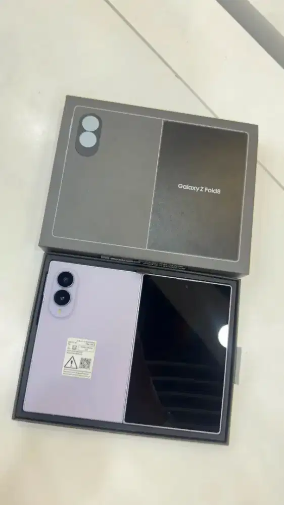 PRE-ORDER SAMSUNG GALAXY Z FOLD 8